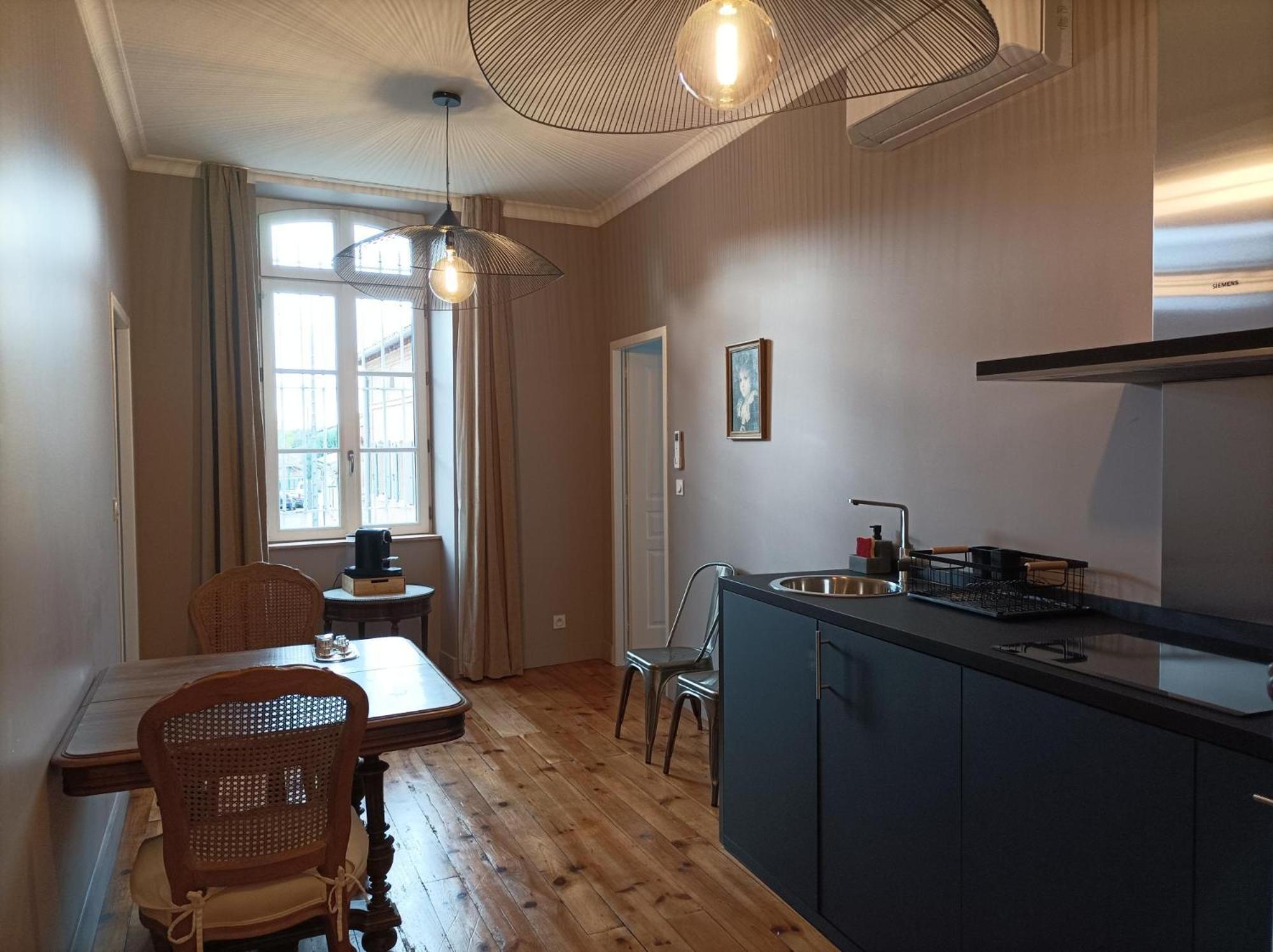 La Maison Du Soleil LʼIsle-Jourdain Eksteriør bilde